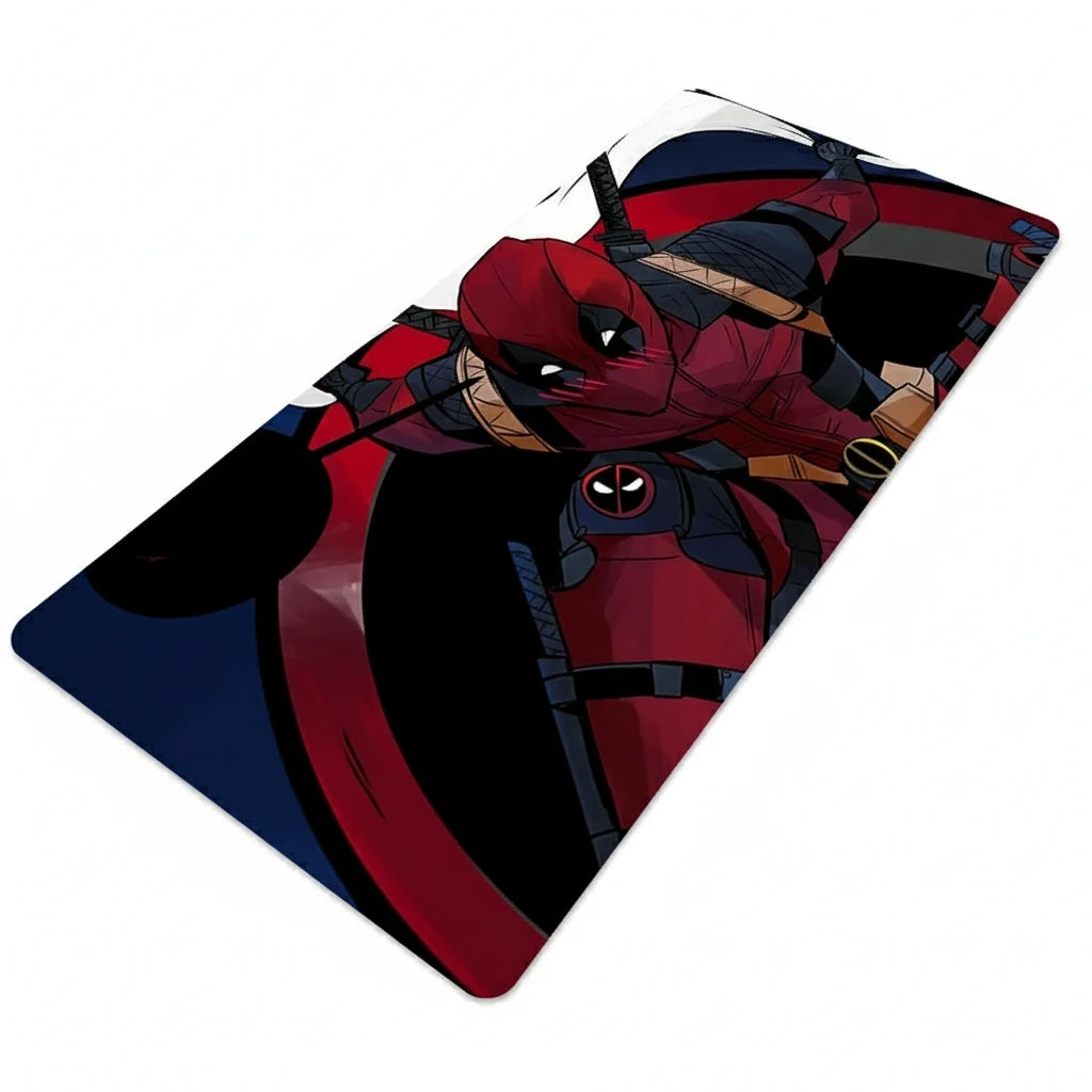 Tapis de souris Deadpool rouge et noir – design Marvel pour setup gaming ou bureau