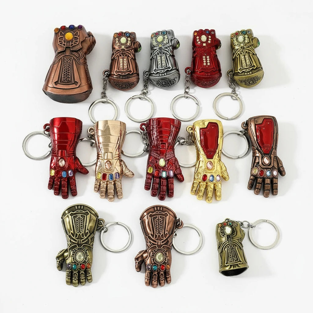 Porte-clés Thanos Avengers Infinity Gauntlet doré brillant.