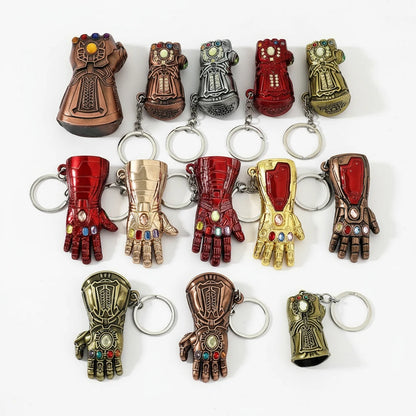 Porte-clés Thanos Avengers Infinity Gauntlet doré brillant.